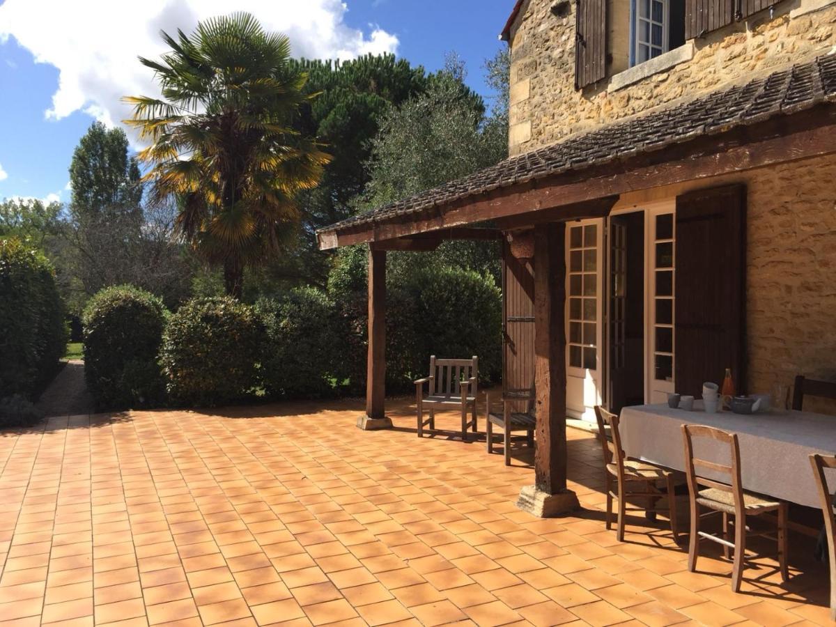 Gite Le Domaine Aubazen La Chapelle-Aubareil Exterior foto